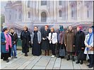 На фоне строящегося храма На фоне строящегося храма