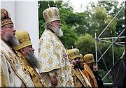 Патриарх Кирилл у стен Спасо-Преображенского собора в Днепропетровске, 25.07.2010